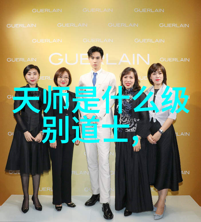 变装风情女孩们的男生化妆挑战