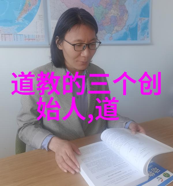 孔雀大明王-翠羽衔珠的盛世