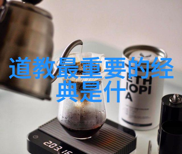 美剧中的时尚一边亲着一面膜下那些惊人的装扮